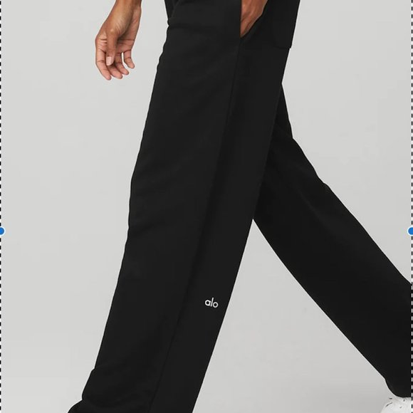 IN SEARCH OF - Alo Yoga Puddle Sweatpants Size Small Color Black - Picture 2 of 2